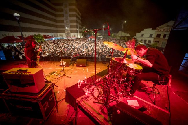 Más de 2.000 personas vibran en Manises con la fiesta del rock que cerró el Sona la Dipu 2018