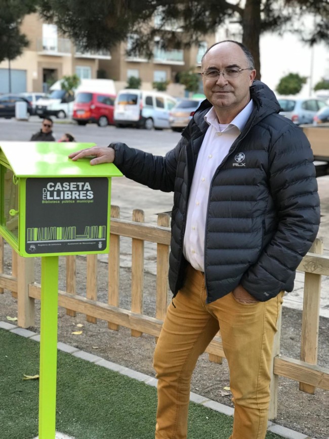 caseta de llibres Massamagrell