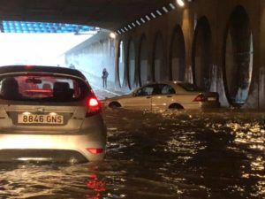 lluvia Valencia túnel de la ciudad