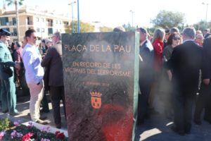 Torrent celebra los 40 años de la Constitución con un homenaje a las víctimas del terrorismo