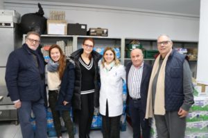 La Fundación Isabel dona 1.992 litros de leche y 1.095 de aceite al Punto de Alimentos