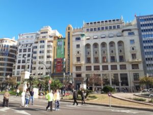 Fachada del Ateneo Mercantil, en la plaza del Ayuntamiento