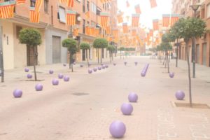 8-M Alaquàs mobiliario urbano violeta (3)