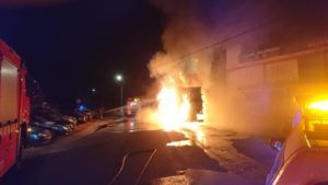 Torrent incendio camion basura