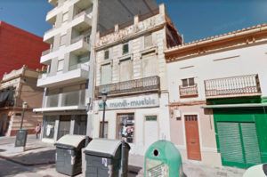 El número 121 de la calle de la Reina, actualmente.