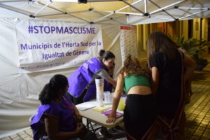 Benetusser fiestas punto violeta