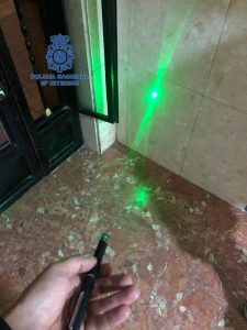 Policia Nacional puntero laser
