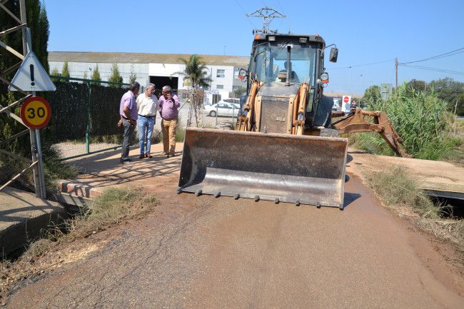 Albal finalizará antes del inicio de la siega del arroz las obras del camino de la Marjal