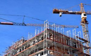 construccion obra grua