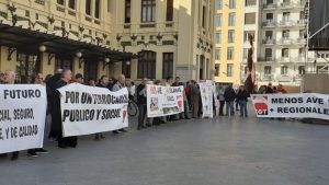 Indignats amb Renfe concentracion