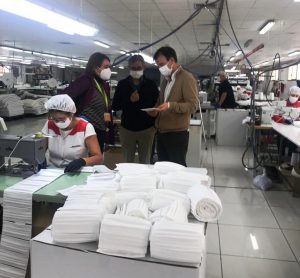 La presidenta de la Mancomunitat de l’Horta Sud supervisa el pedido de 350.000 mascarillas para los municipios de la comarca