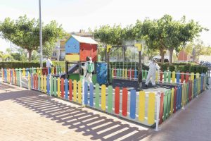Picassent desinfecta els parcs infantils i jardins
