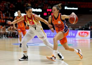 Gran imagen y tercera victoria (83-50)