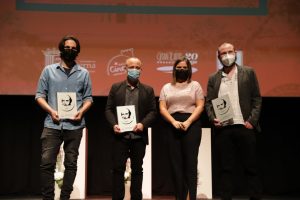 La concejala de Cultura, Teresa Espinos junto al actor Javier Gutiérrez y los ganadores de los cortos