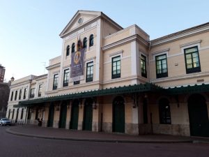 Edificio de la antigua Estación Pont de Fusta, sede de la Unidad adscrita a la Generalitat Valenciana del Cuerpo Nacional de Policía