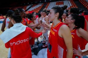 España rojo - España blanco. final. compañerismo absoluto