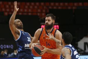 El ALBA Berlín corta la racha taronja en la Turkish Airlines EuroLeague (92-100)
