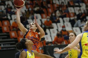 Valencia Basket se regala otro triunfo en la vuelta de los aficionados (81-48)