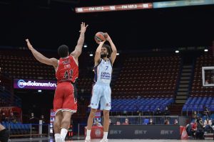 AX Armani Exchange Milán derrota a Valencia Basket (95-80)