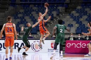 Valencia Basket gana al Unicaja de Málaga