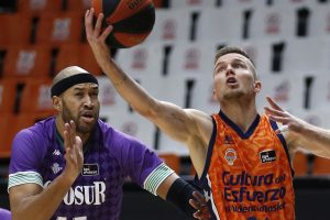 Doce seguidas de Valencia Basket en Liga Endesa ganando al Coosur Real Betis (89-81)