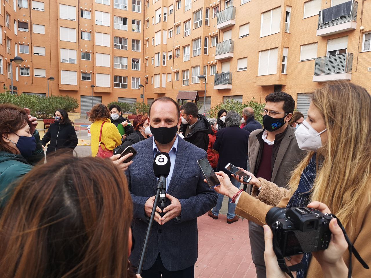 Generalitat y los ayuntamientos de Alfafar y Torrent exigen a la Sareb renovar los contratos de alquiler de 245 viviendas