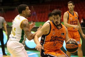 Valencia Basket contra Coosur Real Betis, prueba de resistencia