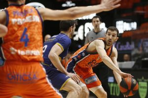 Valencia Basket firma la victoria 19 contra Monbus Obradoiro (97-82)