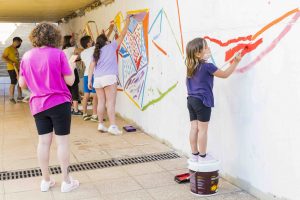 Cromàpica torna amb un mural participatiu a la Font de l'Omet