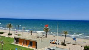 Port Saplaya playa bandera roja