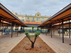 El Mercado del Grao, que está en las últimas etapas de sus obras de remodelación integral.