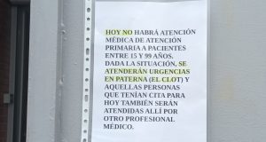 cartel centro de salud de La Coma