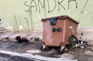 contenedores quemados Massamagrell