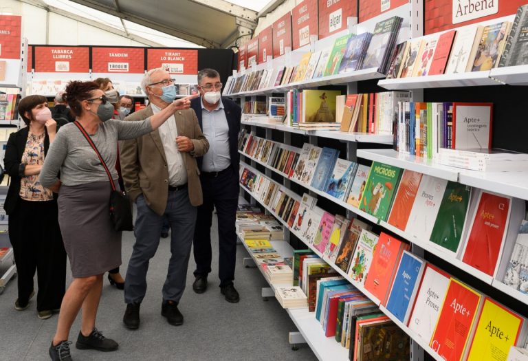 Arranca en Viveros la 56 edición de la Feria del Libro de València