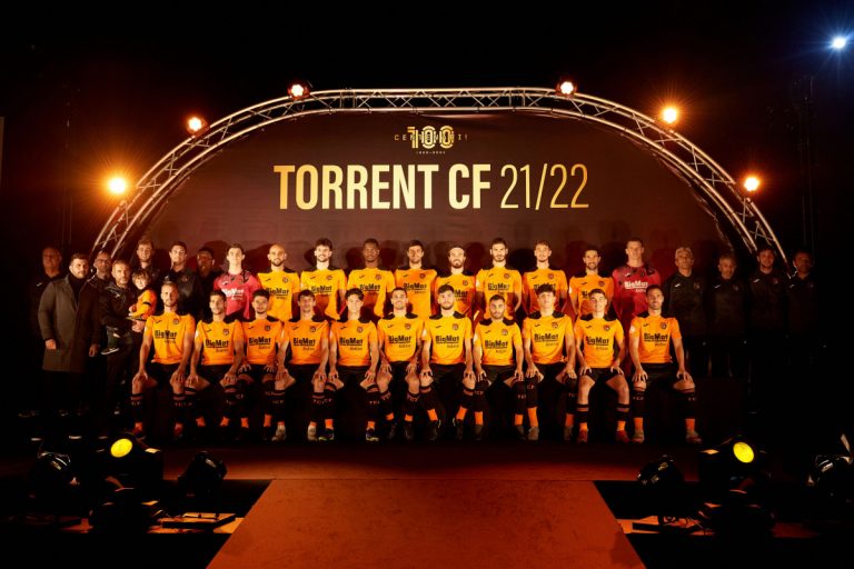 La afición del Torrent CF agota en unas horas las 700 entradas para el partido de ascenso a Segunda RFEF