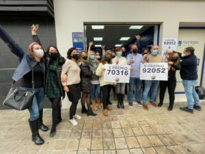 Dos quintos premios Lotería Manises