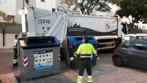Paterna refuerza el servicio de recogida de cartón y papel en Navidad y Reyes