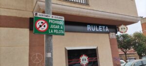 Burjassot señal prohibido jugar a la pelota