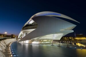 Vista nocturna de Les Arts