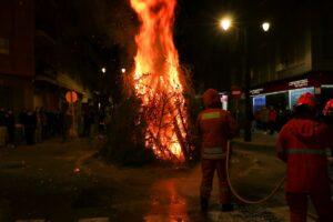 hoguera Sant Antoni Torrent