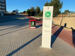 Punto de encuentro y contenedor de pilas