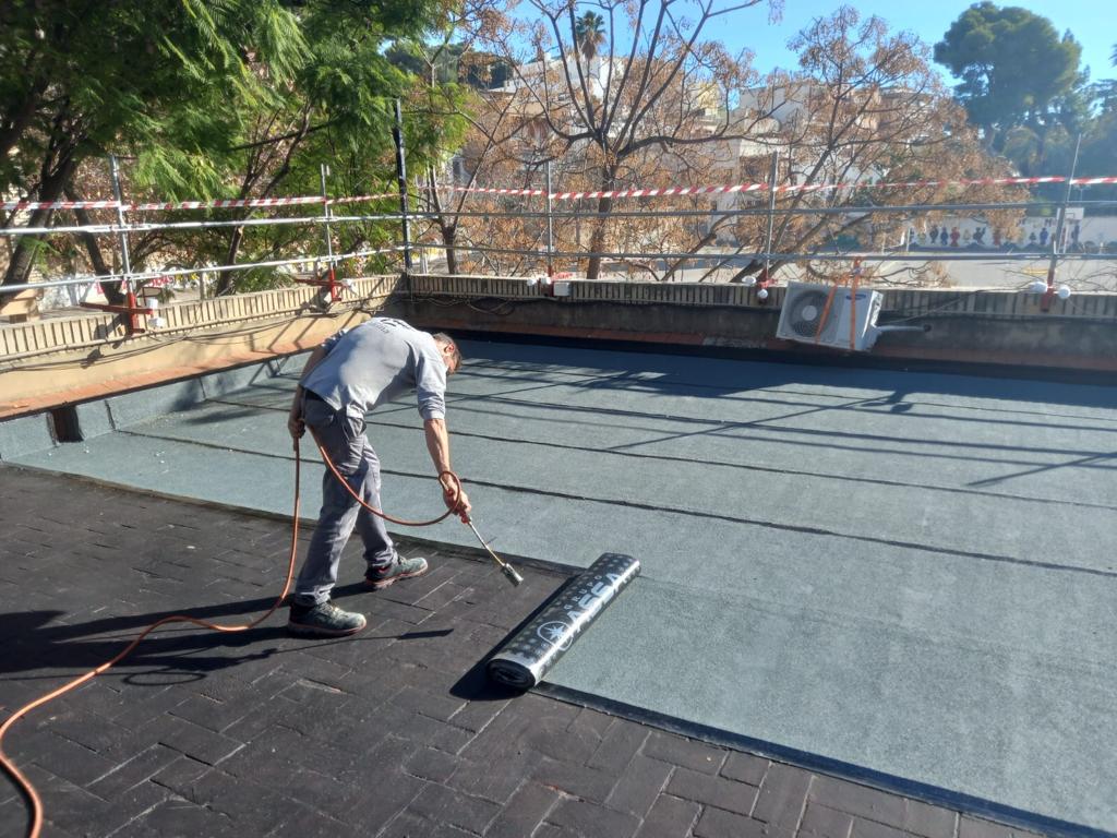 Reparación cubierta CEIP Clara Campoamor de Paterna