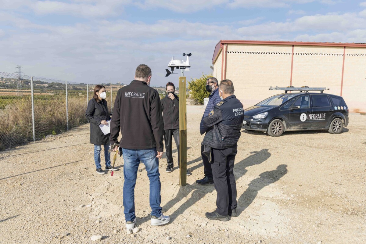 Una de les estaciones meteorològiques instal lades al terme municipal de Picassent