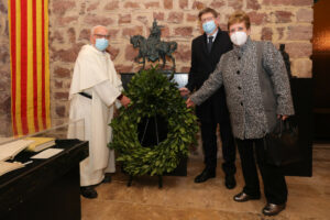 Ximo Puig y Luisa Salvador ofrenda Jaume I