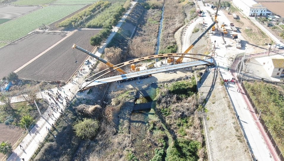 nueva pasarela sobre barranco carraixet