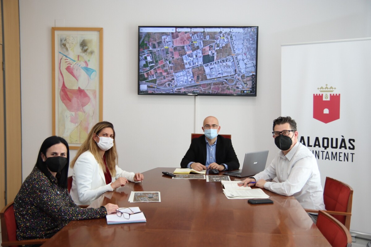 reunion ayuntamiento y empresarios Alaquas