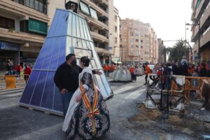 visita FM Valencia falla quemada
