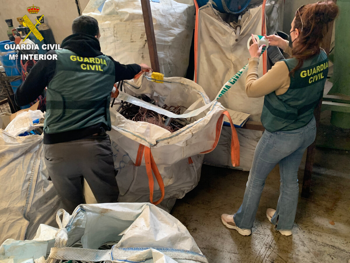 Guardia Civil robo instituto Alcàsser