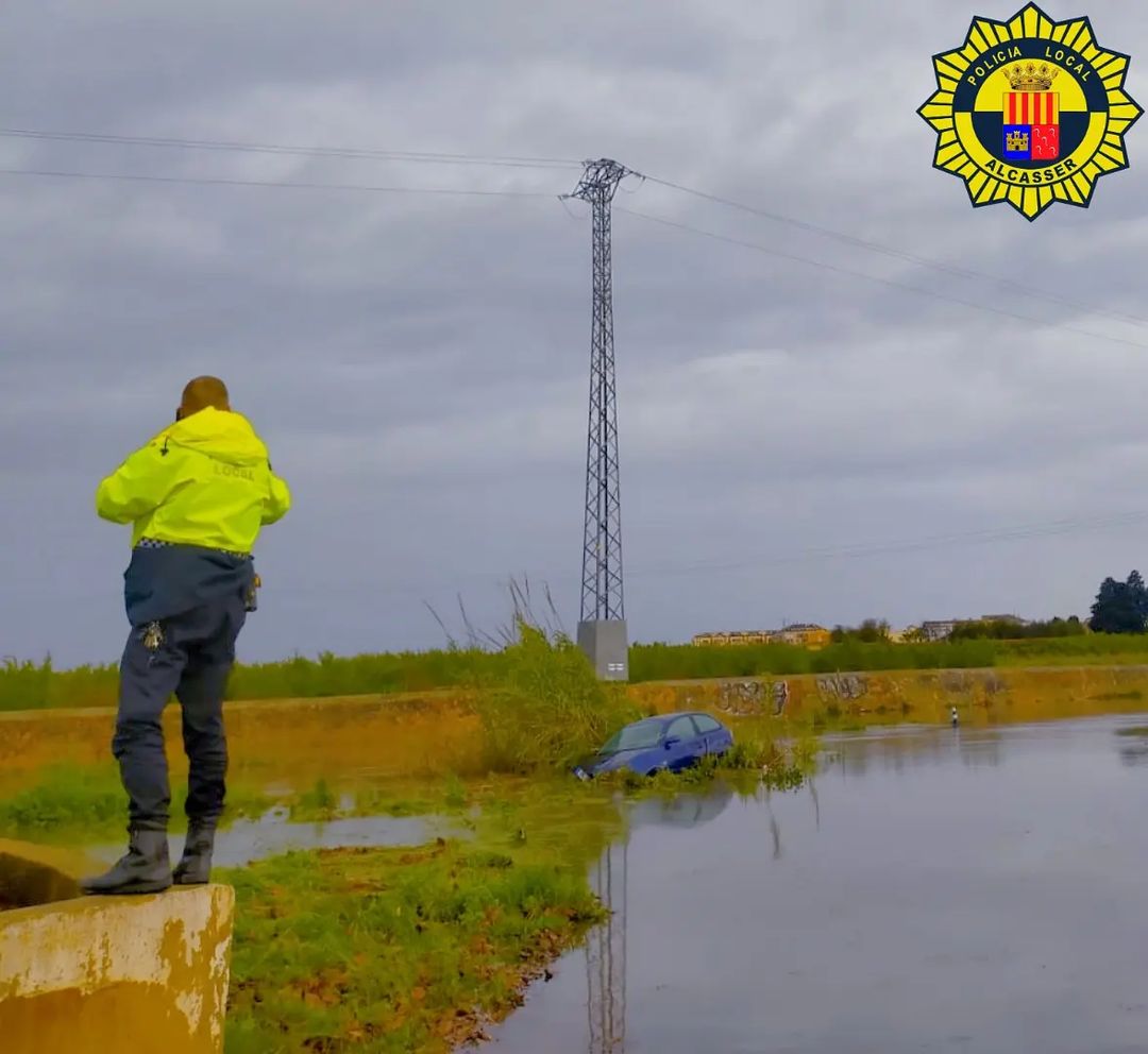 coche lluvias policia local alcasser