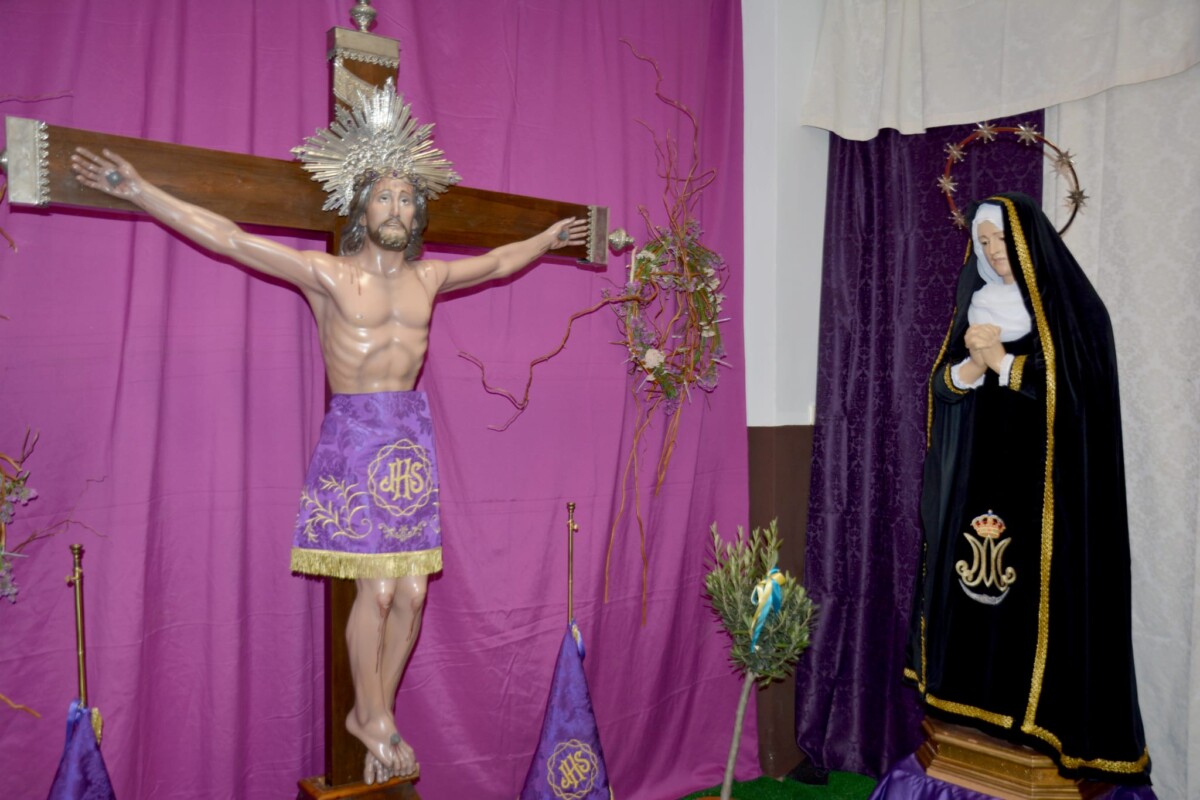 Semana Santa Marinera: Visita a las imágenes en la 'Nit de les Capelles' Semana Santa Marinera: Visita a las imágenes en la 'Nit de les Capelles'